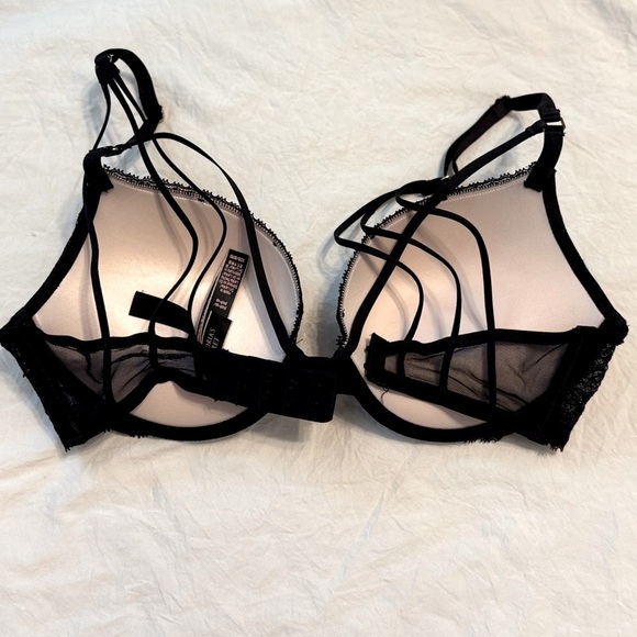 Victoria's Secret Black Lace “Very Sexy” Push Up Bra - Picture 2 of 5